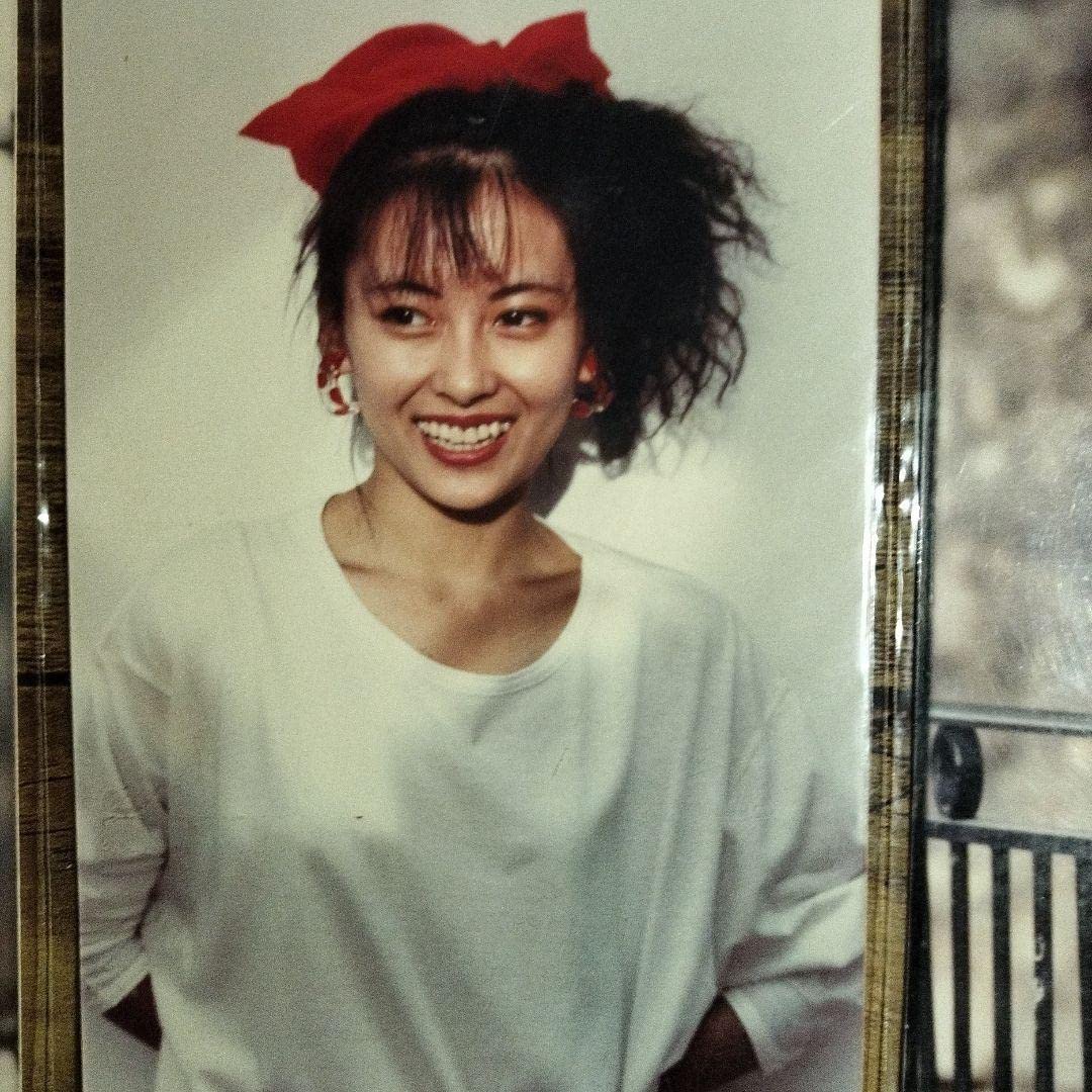 Amazon.co.jp: 中山美穂 生写真 6枚セット : おもちゃ